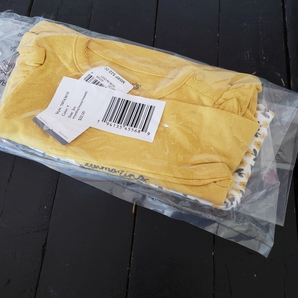 Carter's NWT Baby Girl 3 Month Two Piece Set Yellow Llama Sunflower White Outfit - Picture 2 of 2